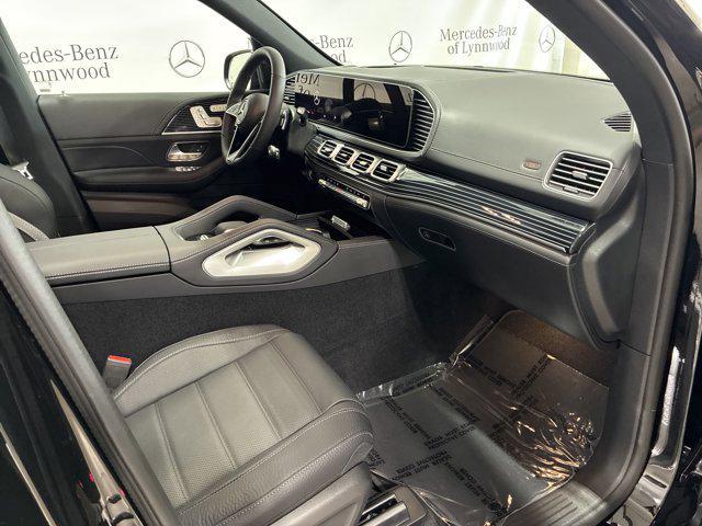 new 2025 Mercedes-Benz GLE 580 car, priced at $103,130