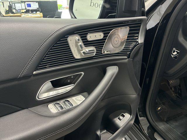 new 2025 Mercedes-Benz GLE 580 car, priced at $103,130