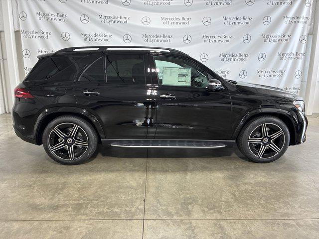 new 2025 Mercedes-Benz GLE 580 car, priced at $103,130