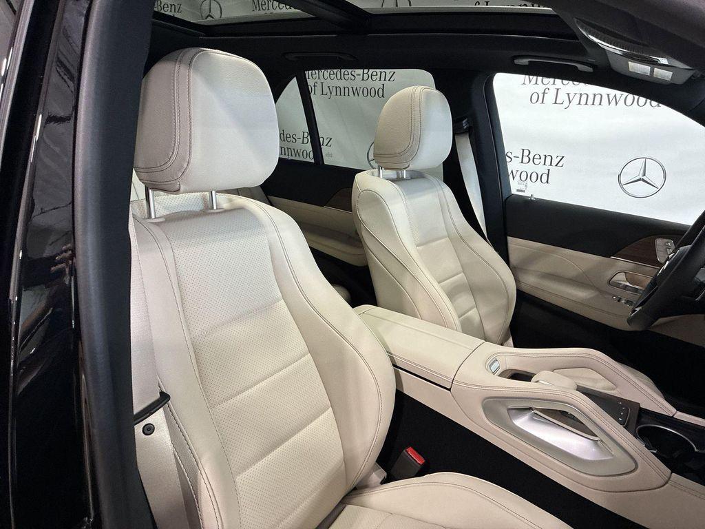 new 2025 Mercedes-Benz GLE 350 car, priced at $71,840