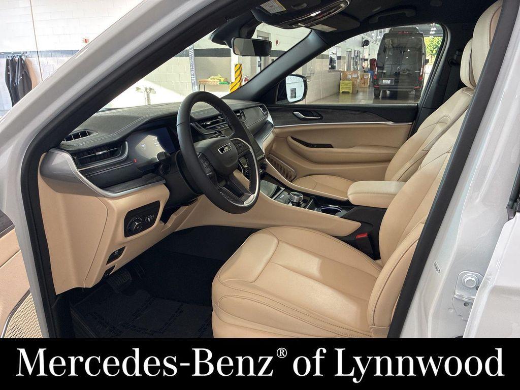 used 2025 Jeep Grand Cherokee L car, priced at $39,995