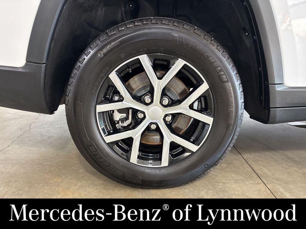 used 2025 Jeep Grand Cherokee L car, priced at $39,995