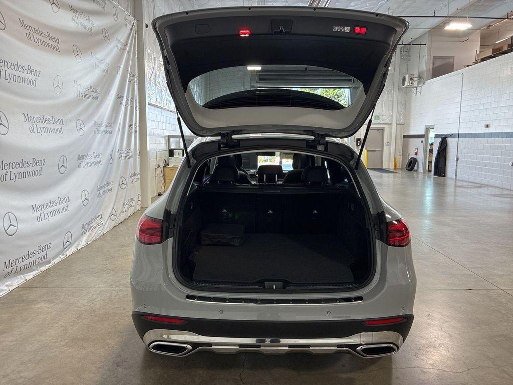 new 2025 Mercedes-Benz GLC 350e car, priced at $70,980
