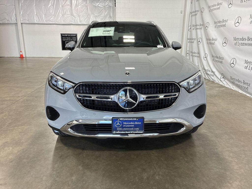 new 2025 Mercedes-Benz GLC 300 car, priced at $59,980