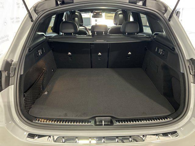 new 2025 Mercedes-Benz GLC 300 car, priced at $59,980