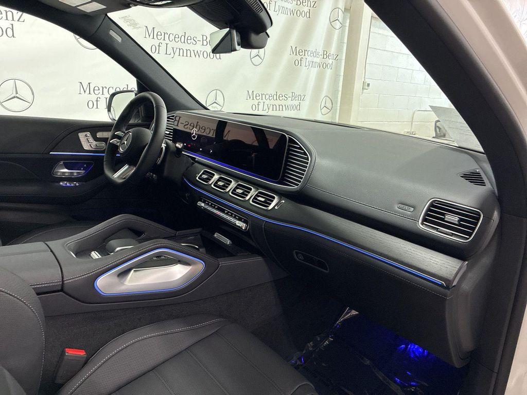 new 2026 Mercedes-Benz GLS 580 car, priced at $123,715