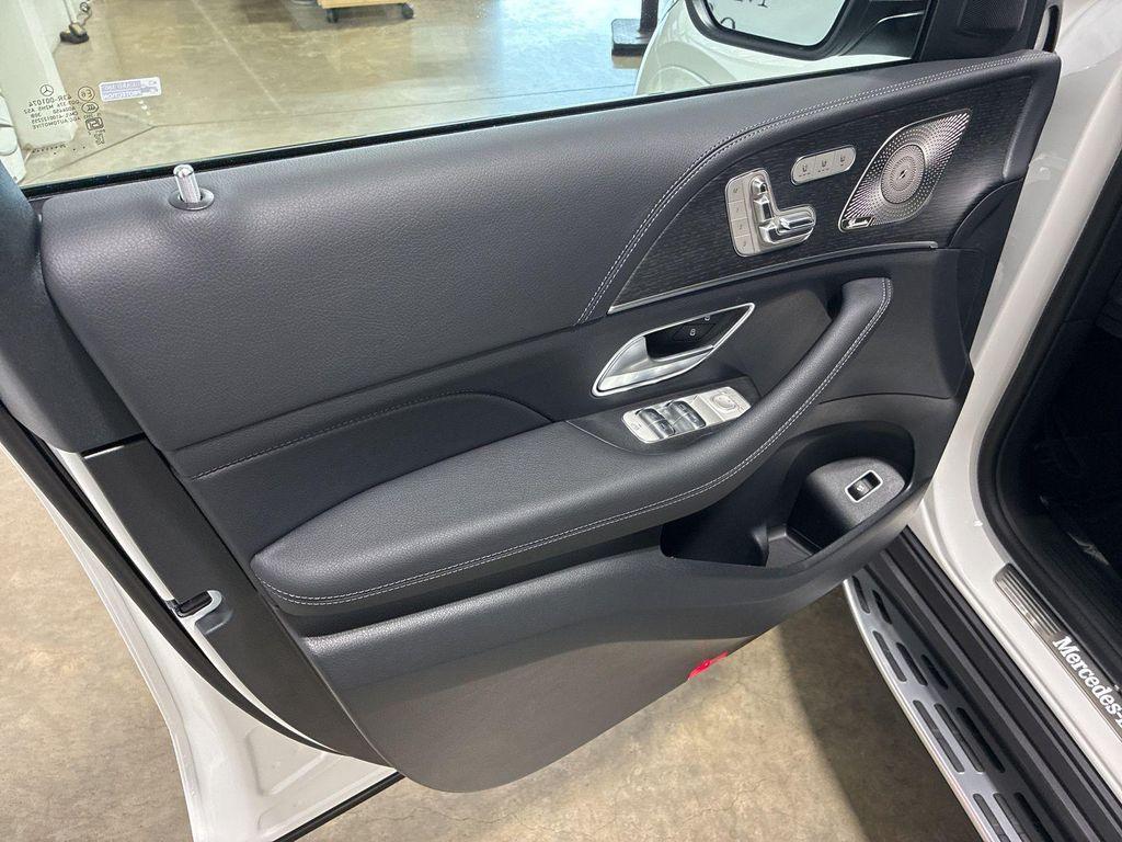 new 2026 Mercedes-Benz GLE 450 car, priced at $83,875