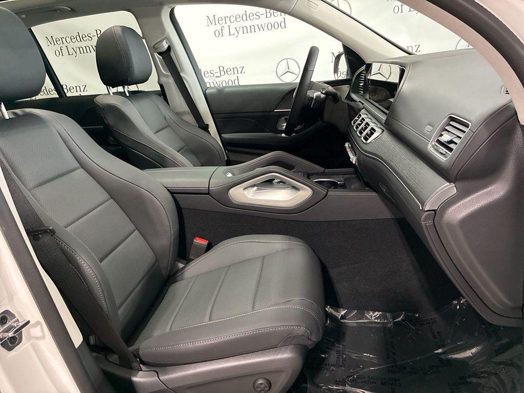 new 2026 Mercedes-Benz GLE 450 car, priced at $83,875