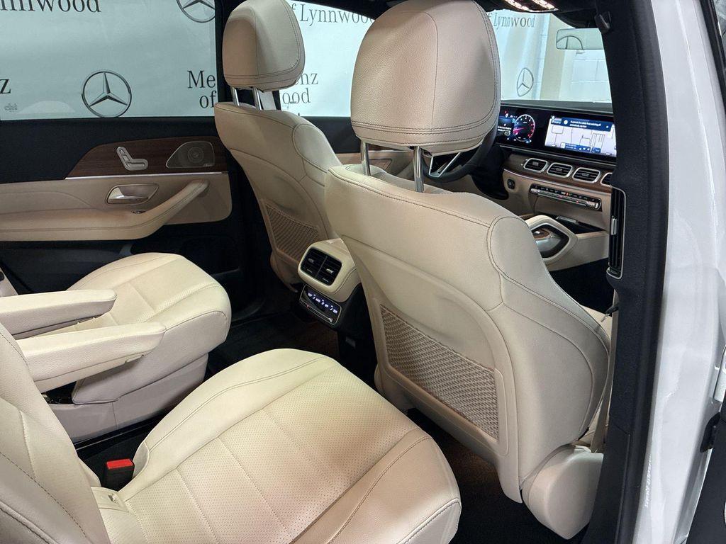 new 2025 Mercedes-Benz GLS 450 car, priced at $91,775