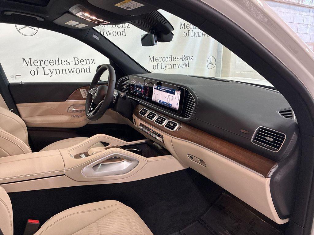 new 2025 Mercedes-Benz GLS 450 car, priced at $91,775