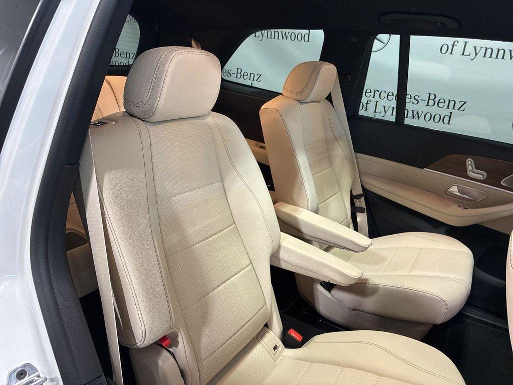 new 2025 Mercedes-Benz GLS 450 car, priced at $91,775