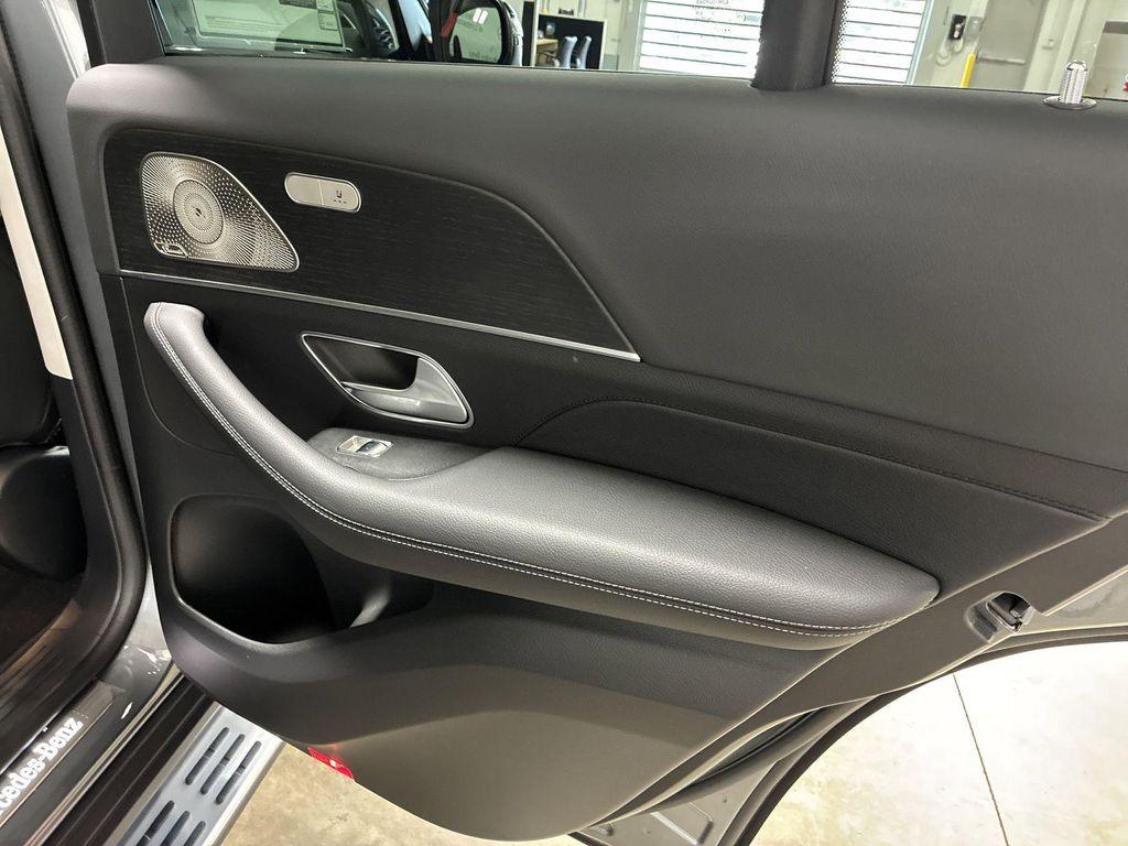 new 2025 Mercedes-Benz GLE 350 car, priced at $78,000