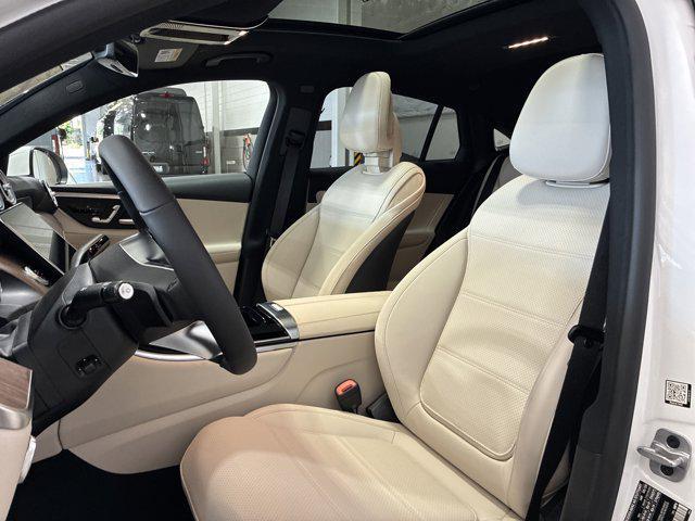 new 2025 Mercedes-Benz GLC 300 car, priced at $61,335