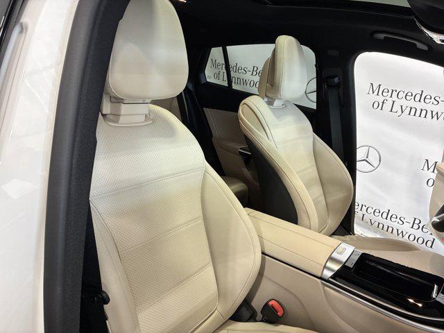 new 2025 Mercedes-Benz GLC 300 car, priced at $61,335