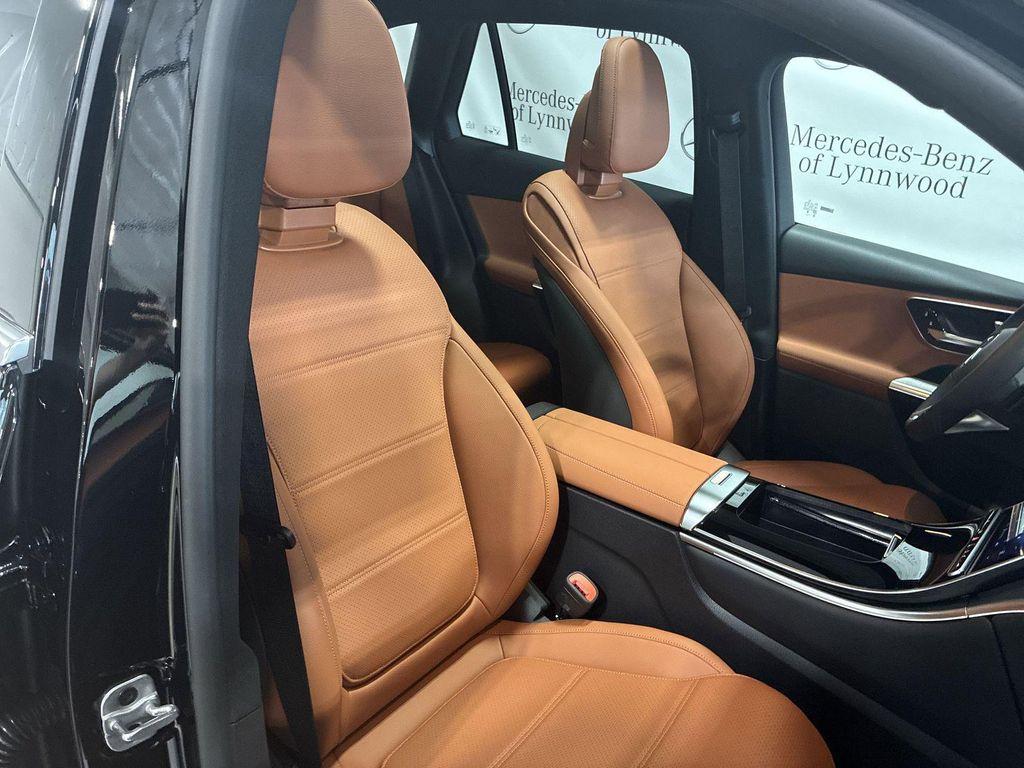 new 2025 Mercedes-Benz GLC 300 car, priced at $58,980