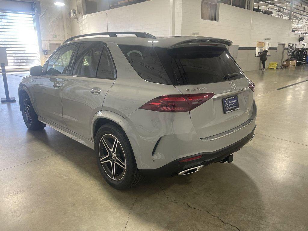 new 2025 Mercedes-Benz GLE 450 car, priced at $84,530