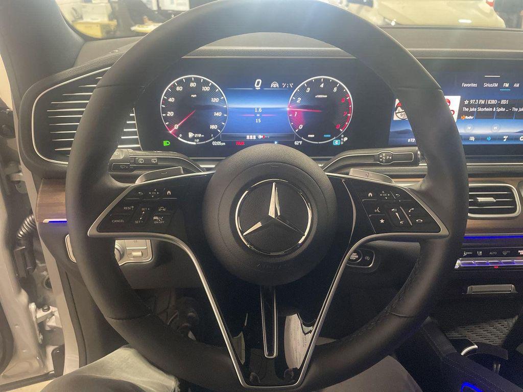 new 2025 Mercedes-Benz GLE 450 car, priced at $84,530