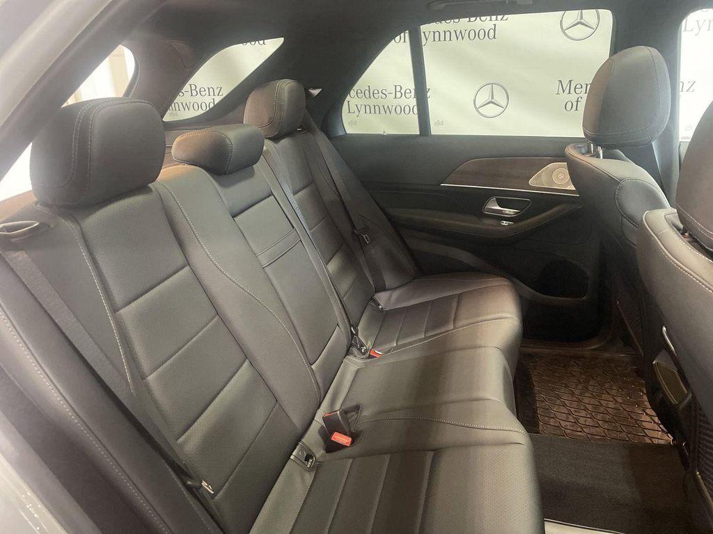 new 2025 Mercedes-Benz GLE 450 car, priced at $84,530