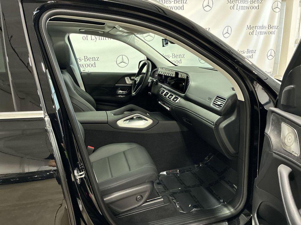 new 2025 Mercedes-Benz GLE 350 car, priced at $75,865