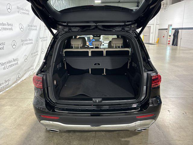 new 2025 Mercedes-Benz GLB 250 car, priced at $50,195