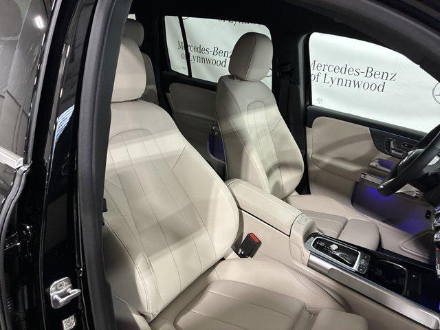 new 2025 Mercedes-Benz GLB 250 car, priced at $50,195