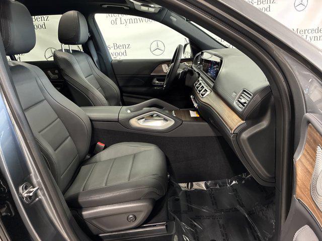 new 2025 Mercedes-Benz GLS 450 car, priced at $93,740