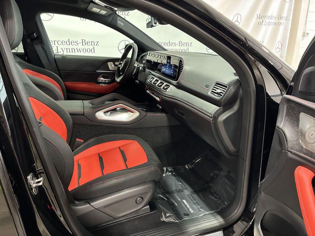 new 2025 Mercedes-Benz AMG GLE 53 car, priced at $98,740