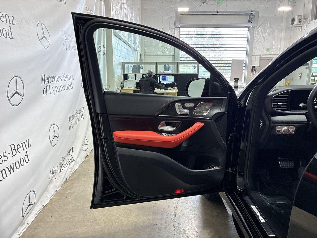 new 2025 Mercedes-Benz AMG GLE 53 car, priced at $98,740