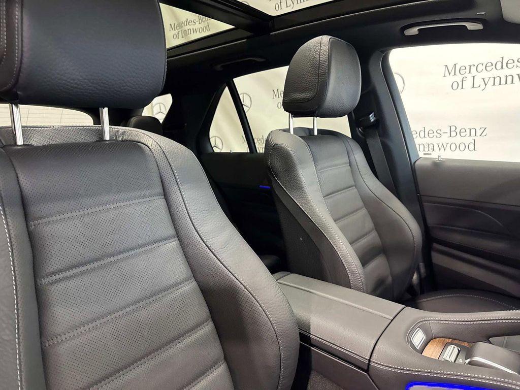 new 2025 Mercedes-Benz GLE 580 car, priced at $94,495