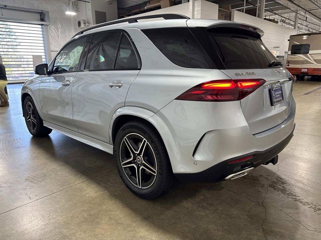 new 2025 Mercedes-Benz GLE 580 car, priced at $94,495