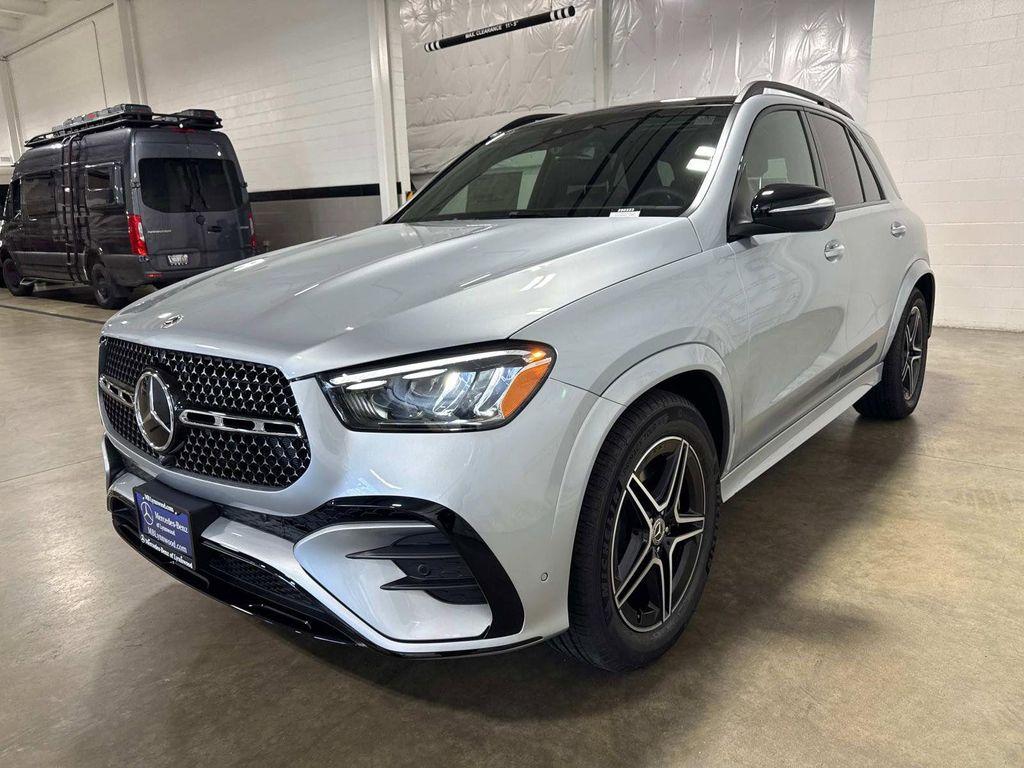 new 2025 Mercedes-Benz GLE 580 car, priced at $94,495