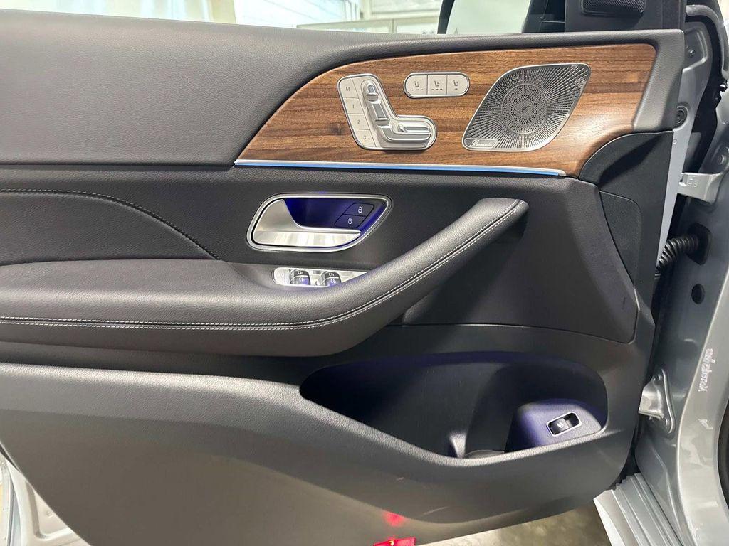 new 2025 Mercedes-Benz GLE 580 car, priced at $94,495