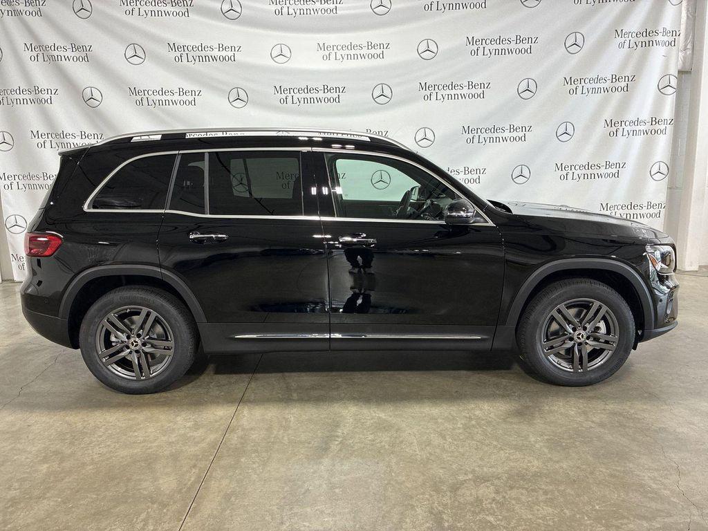 new 2025 Mercedes-Benz GLB 250 car, priced at $53,865