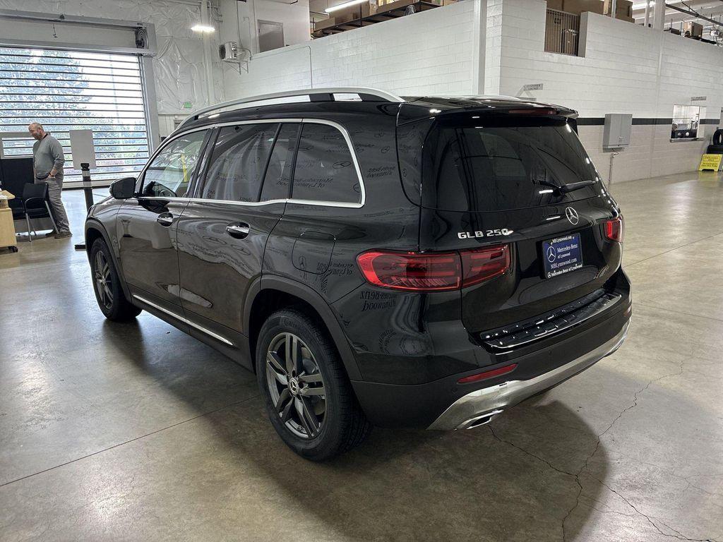 new 2025 Mercedes-Benz GLB 250 car, priced at $53,865