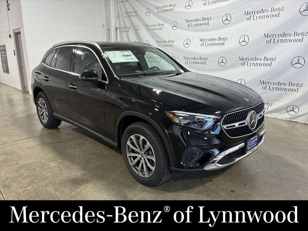 new 2025 Mercedes-Benz GLC 300 car, priced at $61,415