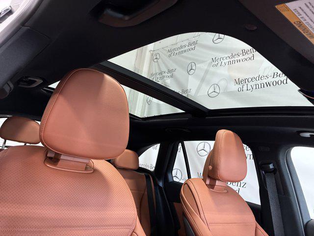 new 2025 Mercedes-Benz GLC 300 car, priced at $58,070