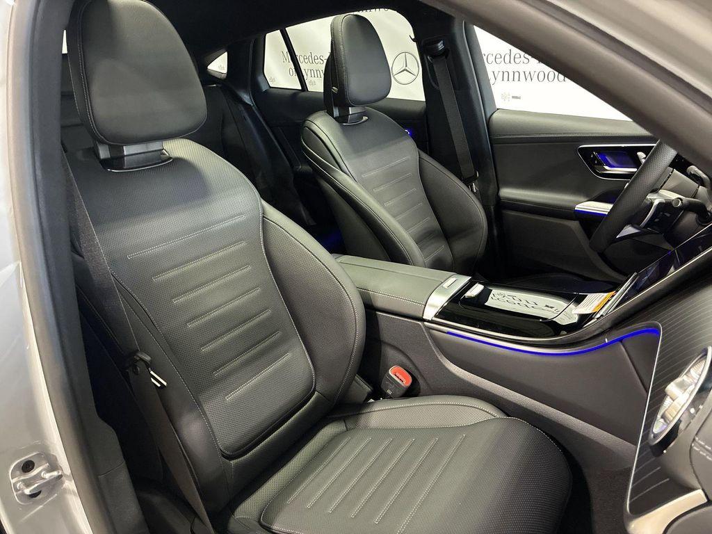 new 2025 Mercedes-Benz GLC 300 car, priced at $73,325