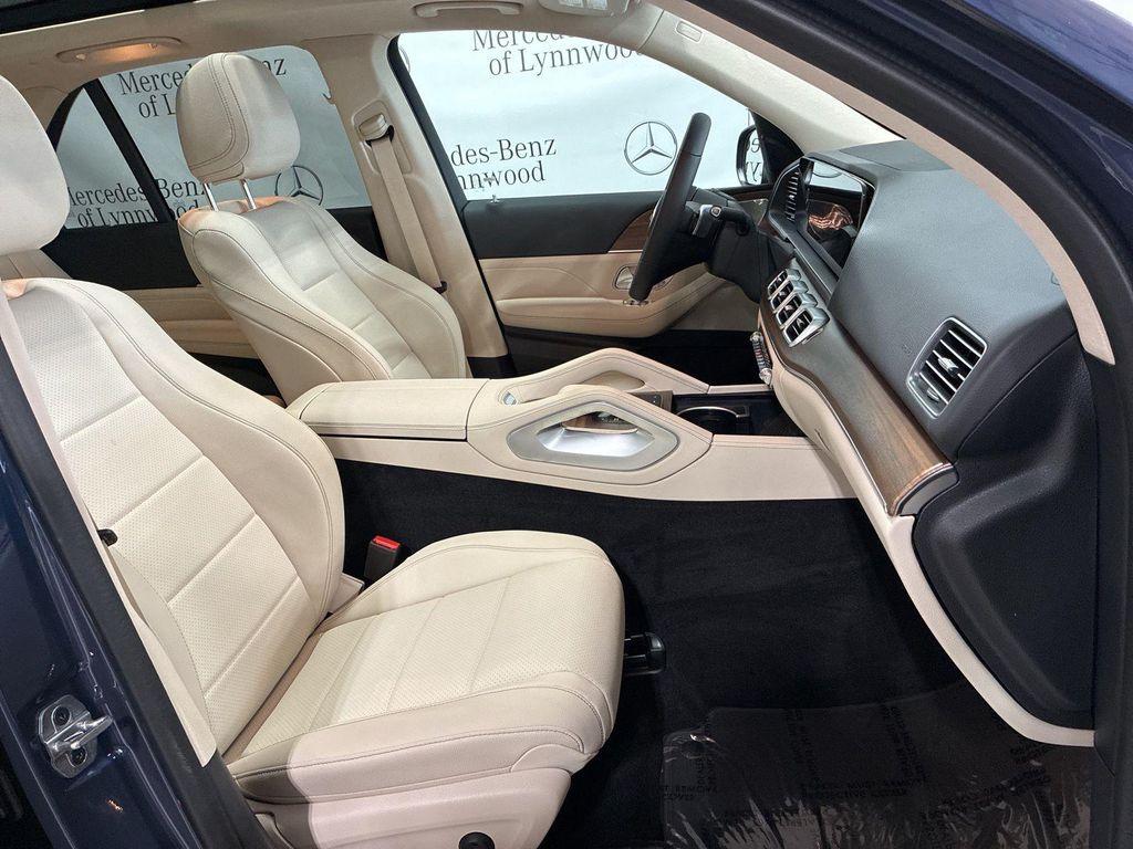 new 2026 Mercedes-Benz GLE 450 car, priced at $78,715