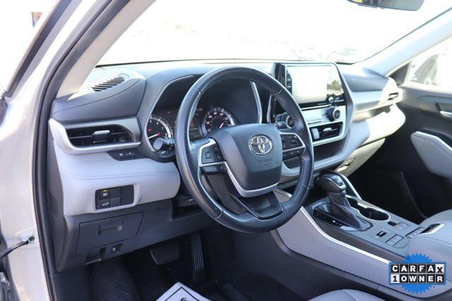 used 2022 Toyota Highlander car, priced at $34,500