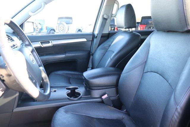 used 2009 Kia Borrego car, priced at $8,999