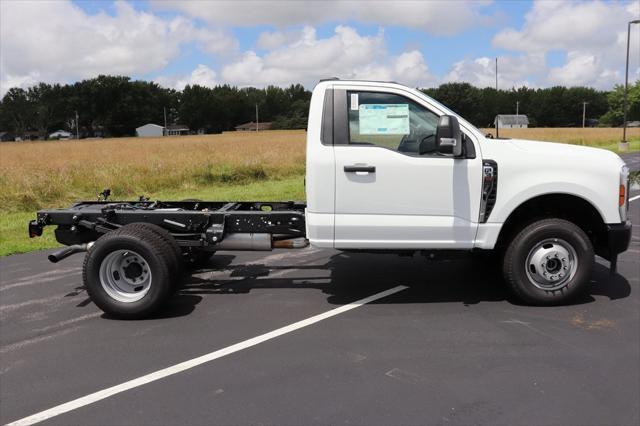 new 2025 Ford F-350 car, priced at $54,500