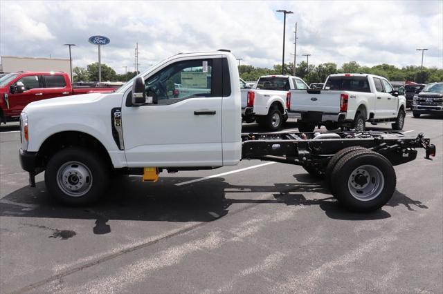new 2025 Ford F-350 car, priced at $54,500