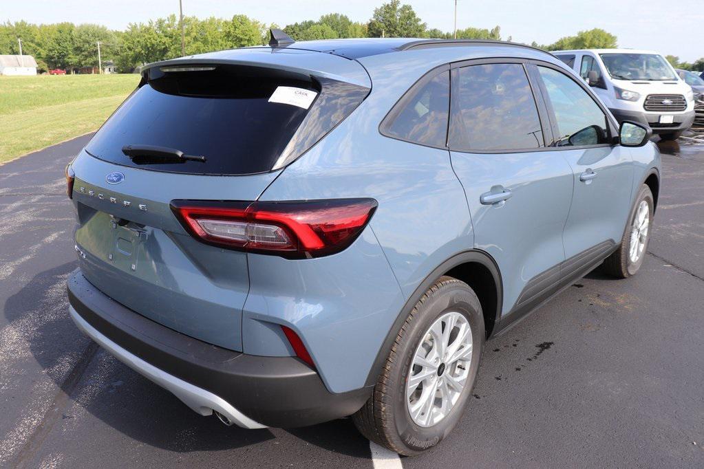 new 2025 Ford Escape car, priced at $27,700
