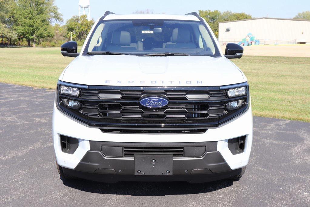 new 2025 Ford Expedition Max car, priced at $73,700