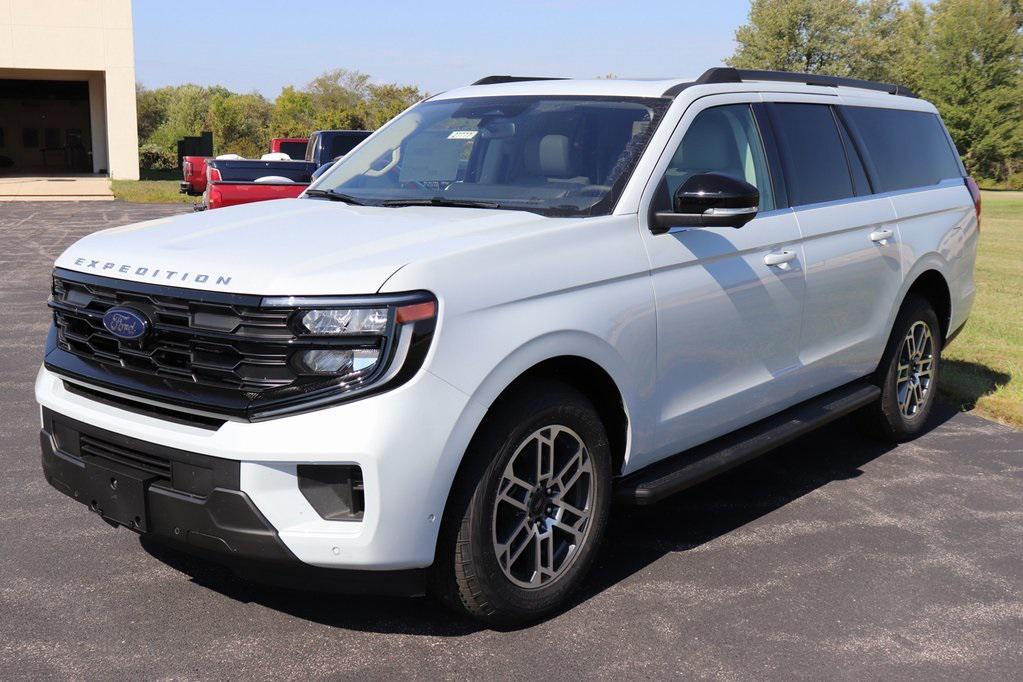 new 2025 Ford Expedition Max car, priced at $73,700