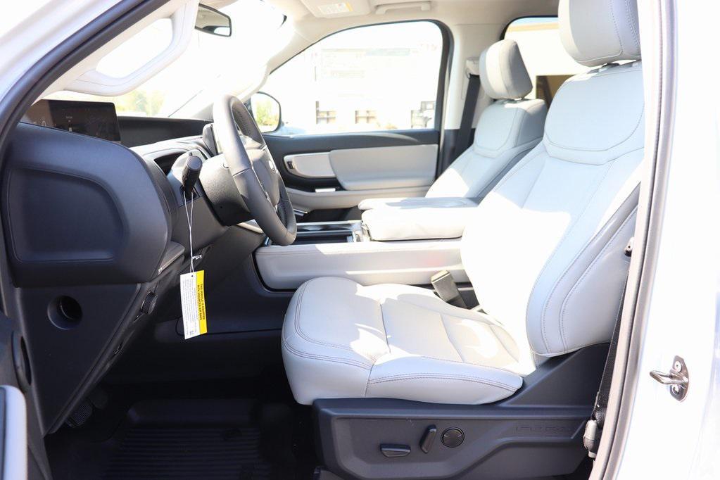 new 2025 Ford Expedition Max car, priced at $73,700