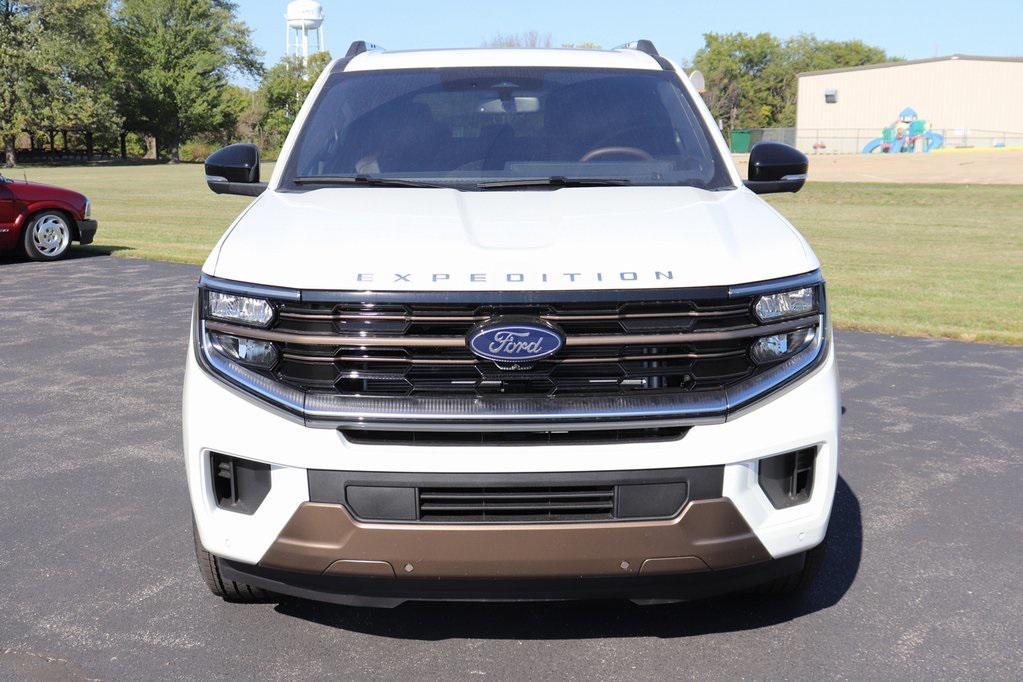 new 2025 Ford Expedition car, priced at $87,910