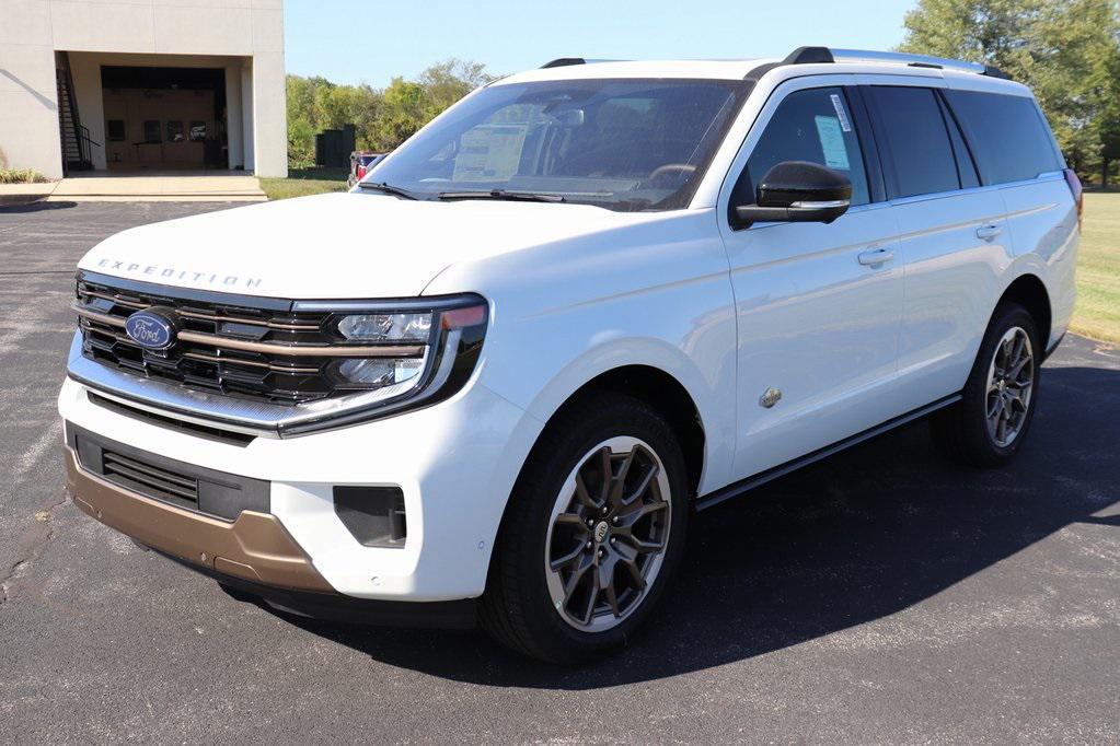 new 2025 Ford Expedition car, priced at $87,910