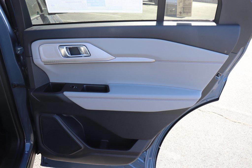 new 2025 Ford Explorer car, priced at $46,950