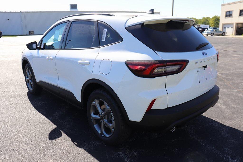 new 2025 Ford Escape car, priced at $30,200